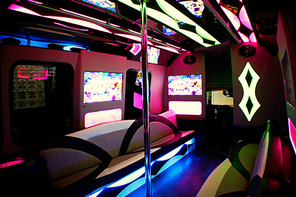 Party bus Niagara Falls